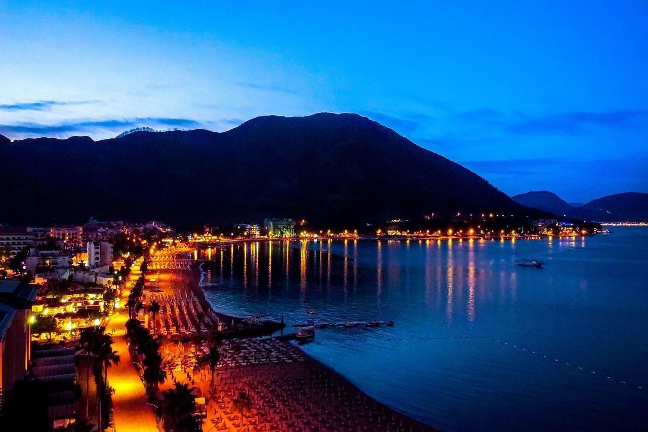 Faros Premium Beach 马尔马里斯 外观 照片