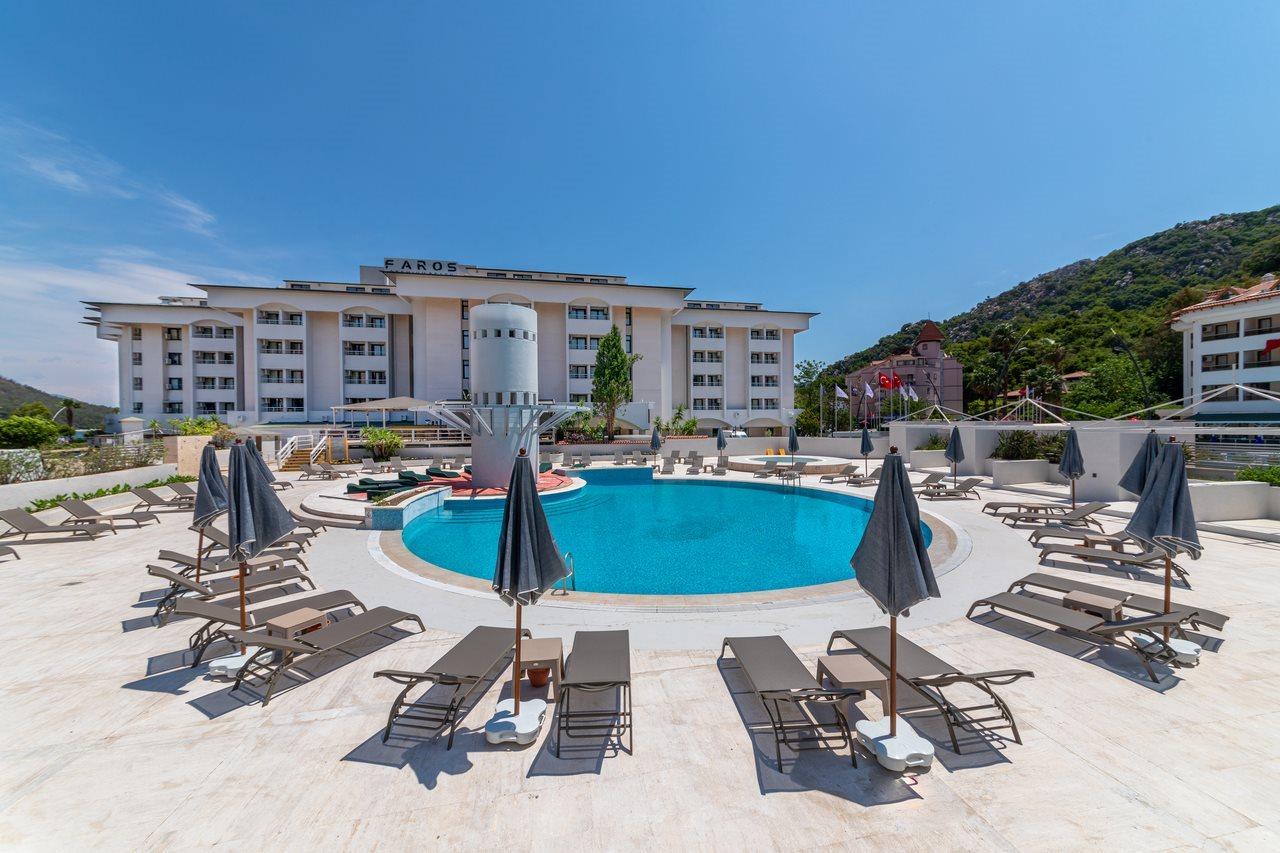Faros Premium Beach 马尔马里斯 外观 照片