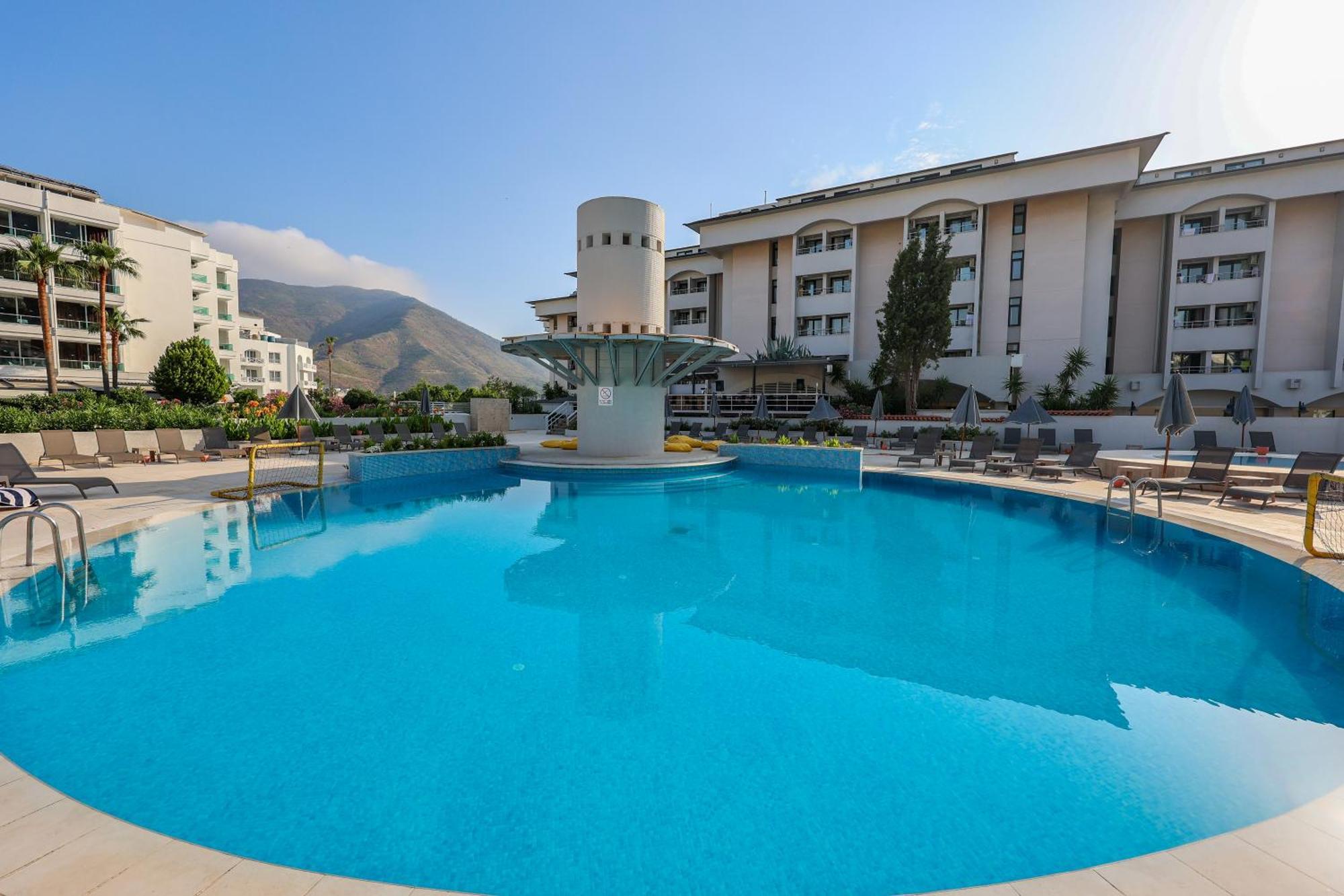 Faros Premium Beach 马尔马里斯 外观 照片