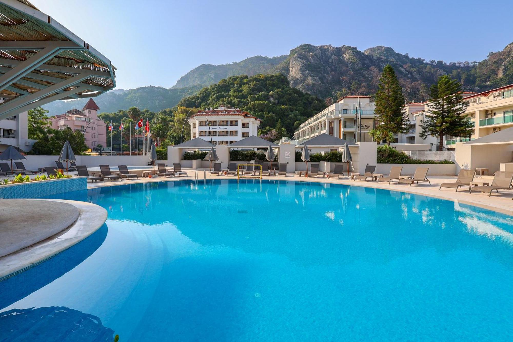 Faros Premium Beach 马尔马里斯 外观 照片