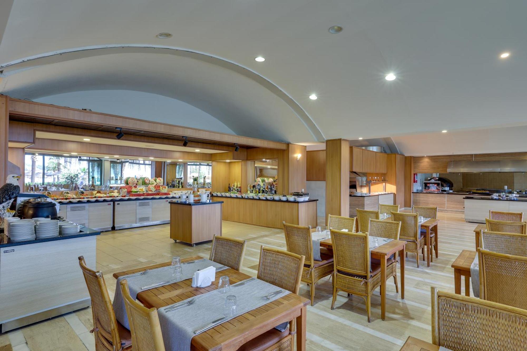 Faros Premium Beach 马尔马里斯 外观 照片
