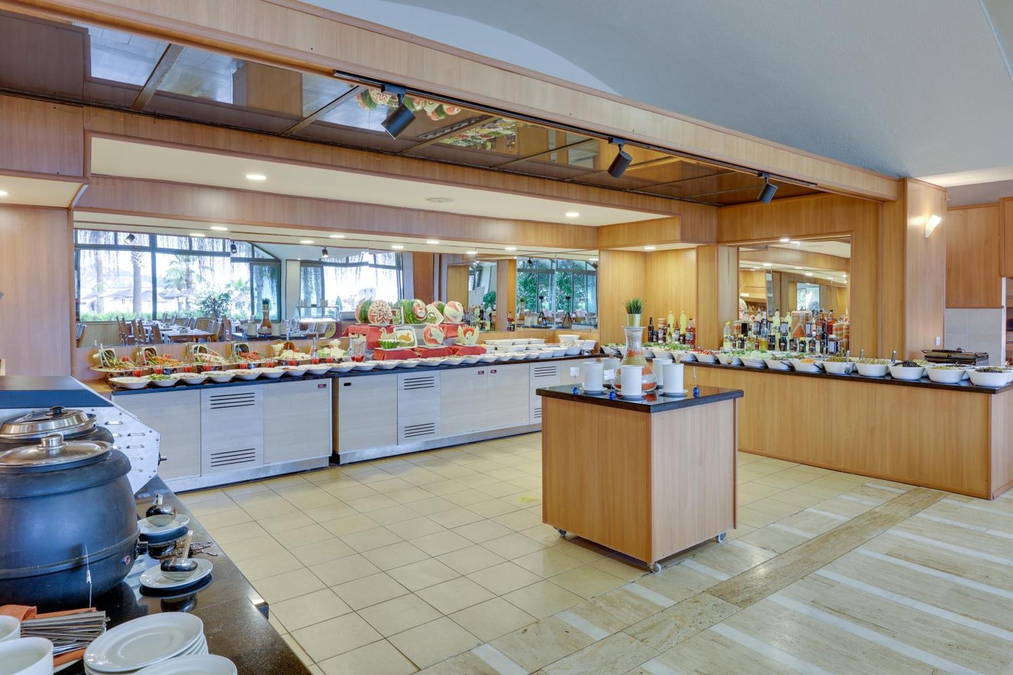 Faros Premium Beach 马尔马里斯 外观 照片