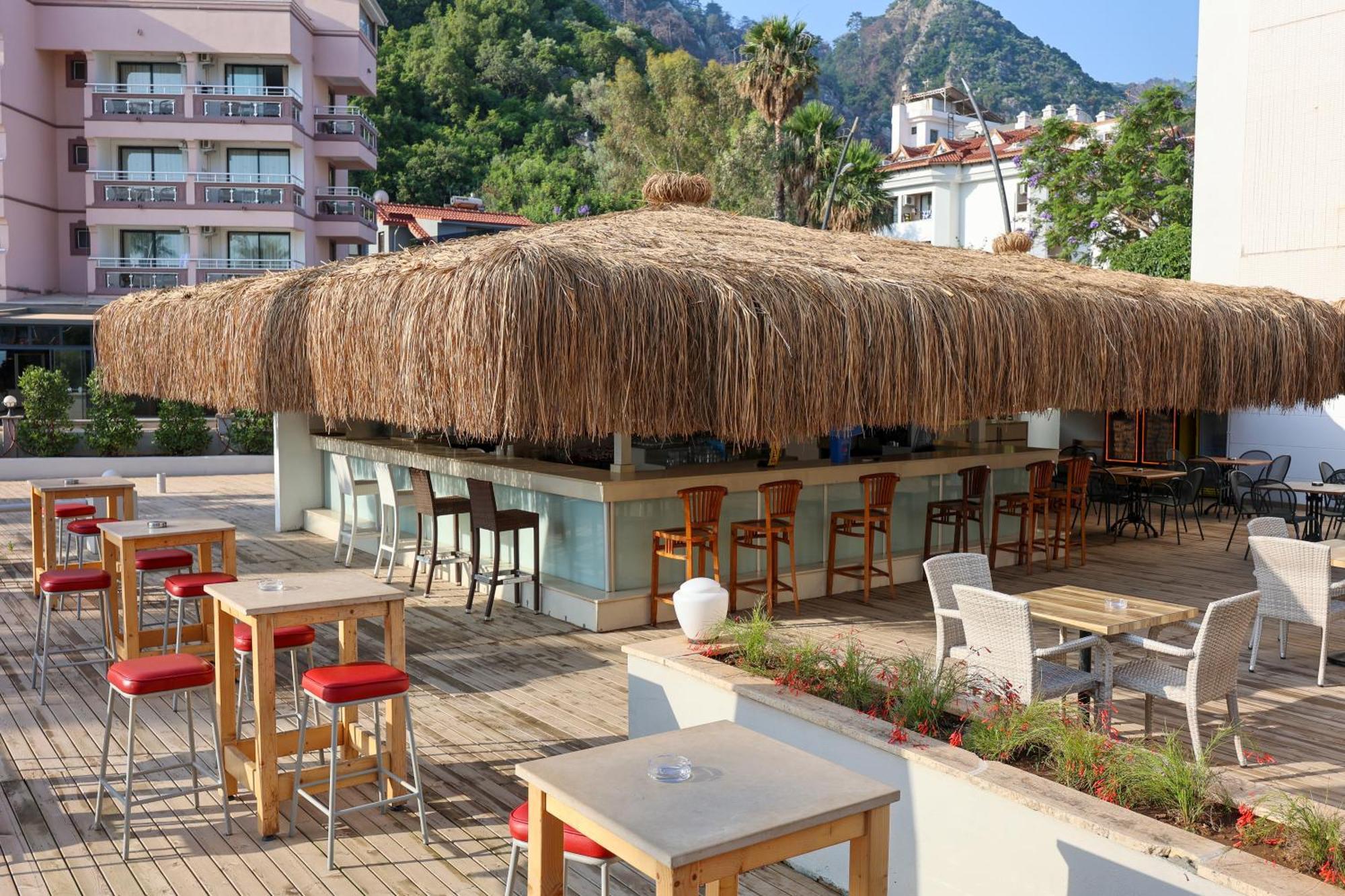 Faros Premium Beach 马尔马里斯 外观 照片