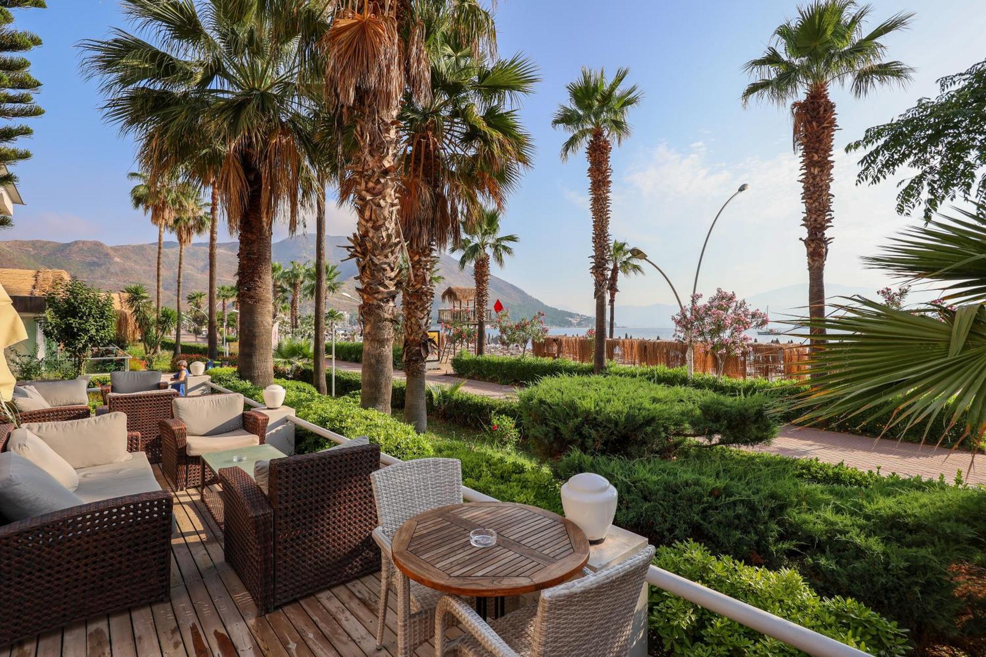 Faros Premium Beach 马尔马里斯 外观 照片