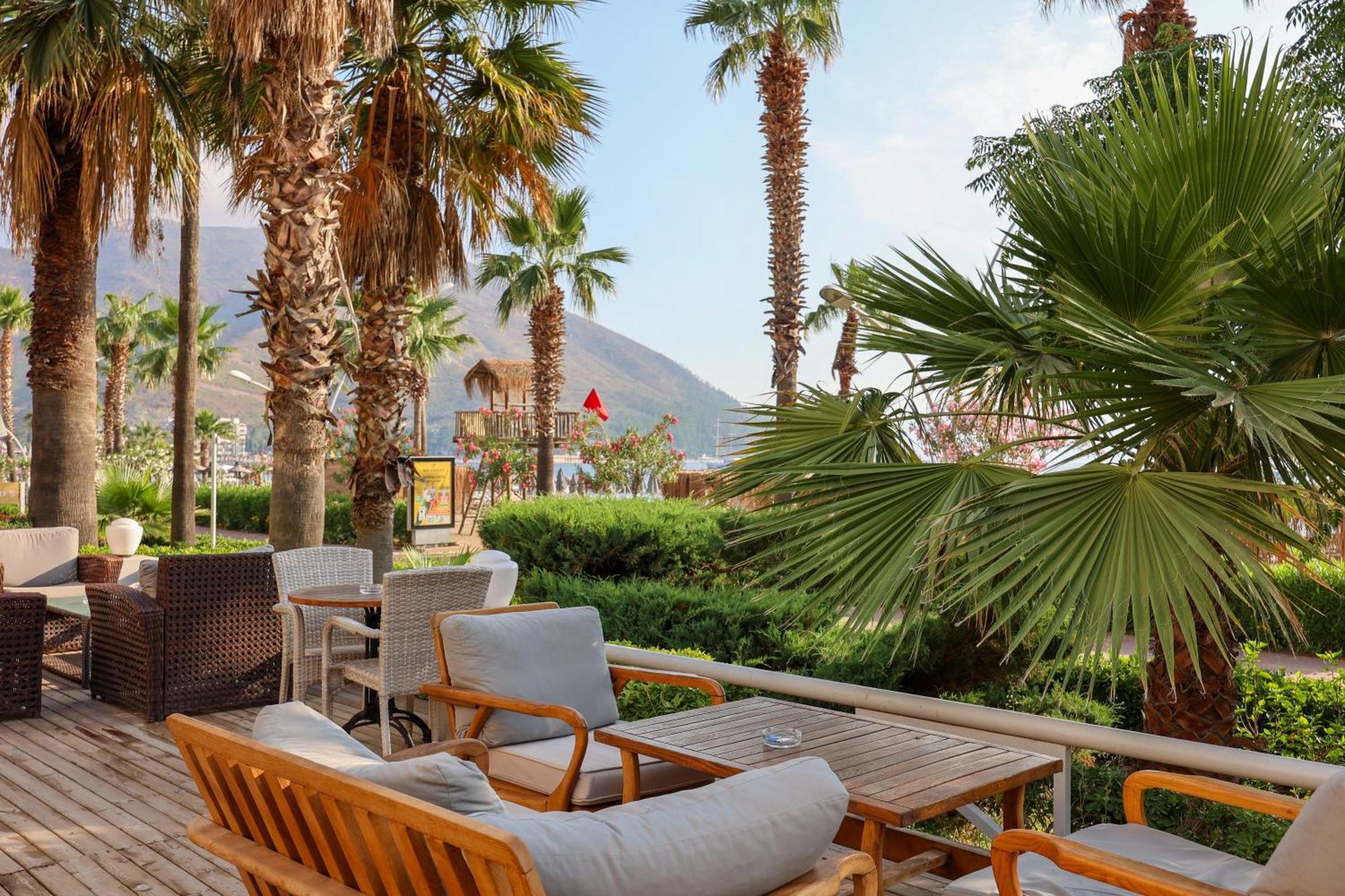 Faros Premium Beach 马尔马里斯 外观 照片
