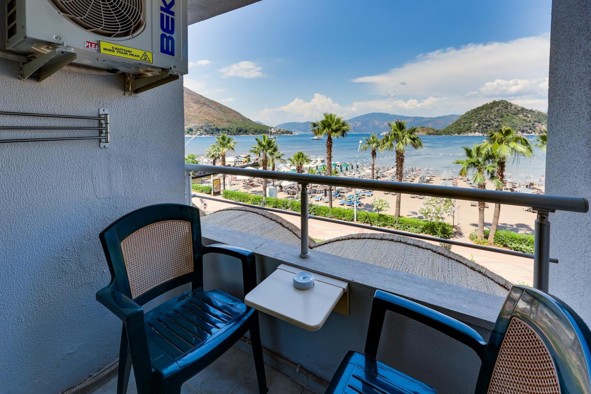 Faros Premium Beach 马尔马里斯 外观 照片