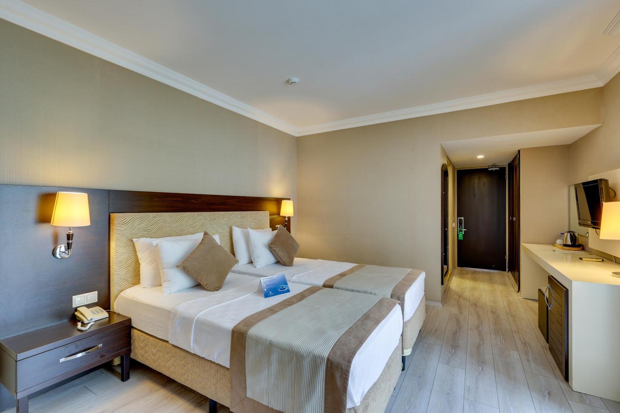 Faros Premium Beach 马尔马里斯 外观 照片